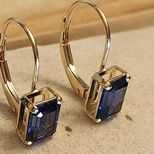 14K Solid Yellow Gold Lever back
Earrings Tanzanite.